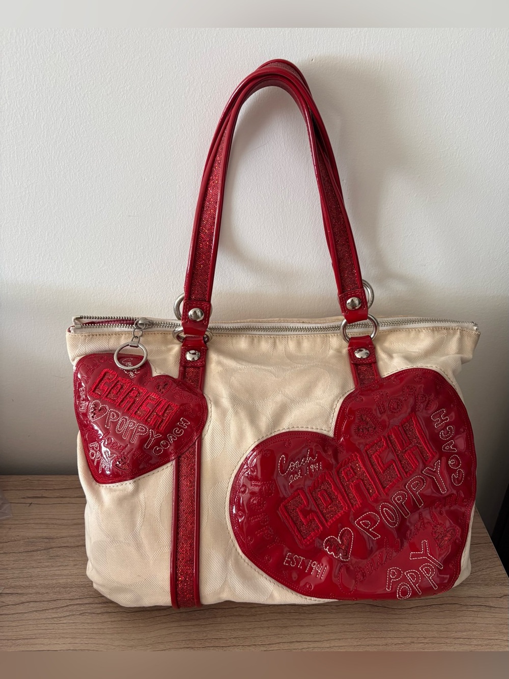 🚨🚨Coach RARE Poppy Red Heart bag purse Tote